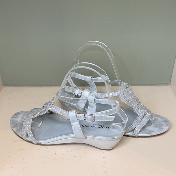 Silver sandals for special occasion - Picture 3 of 6